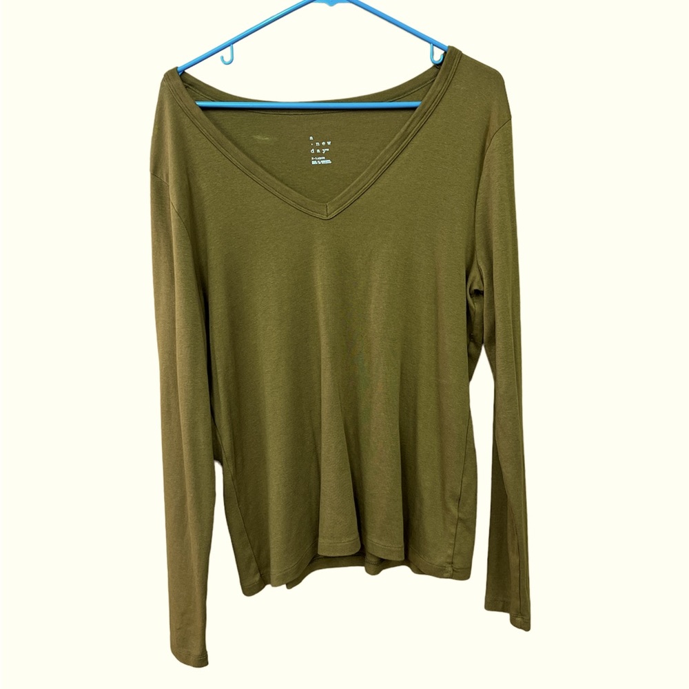 Brown long sleeve v-neck